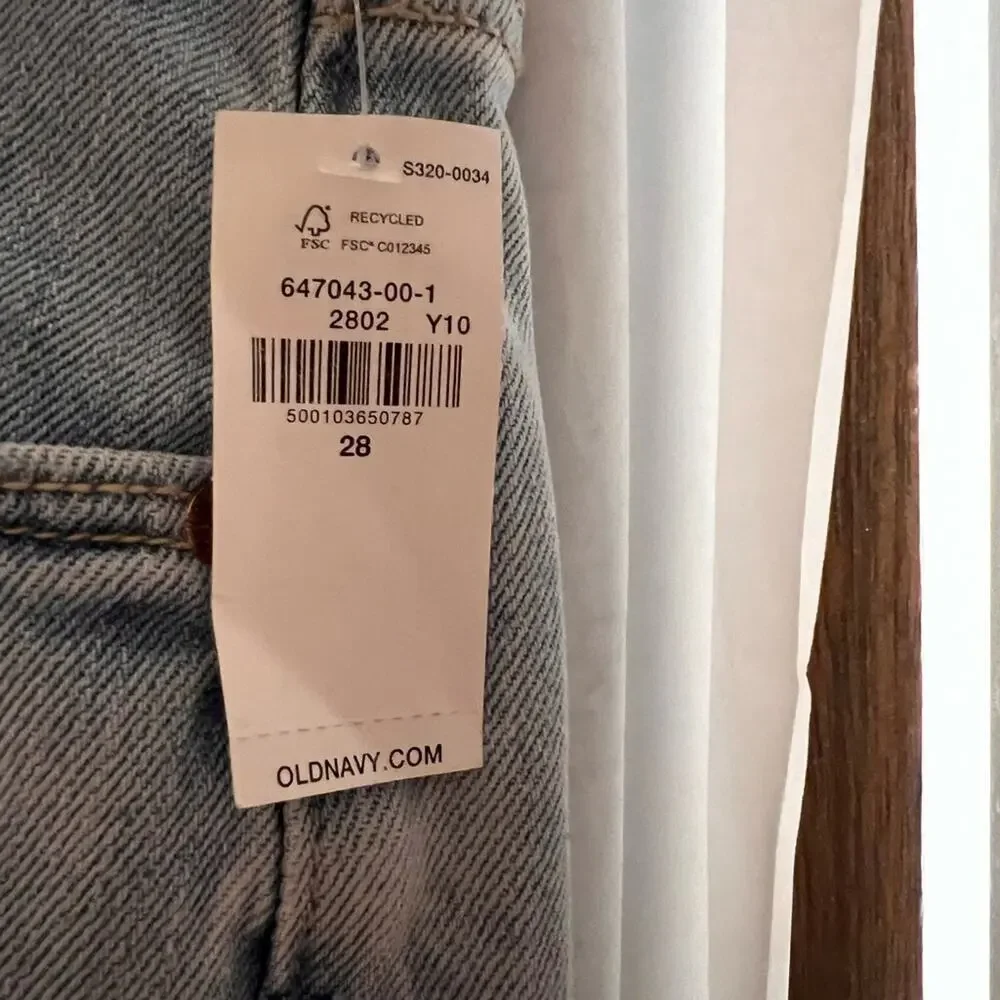 Old navy light wash higher high rise flare raw edge hem jeans size 28